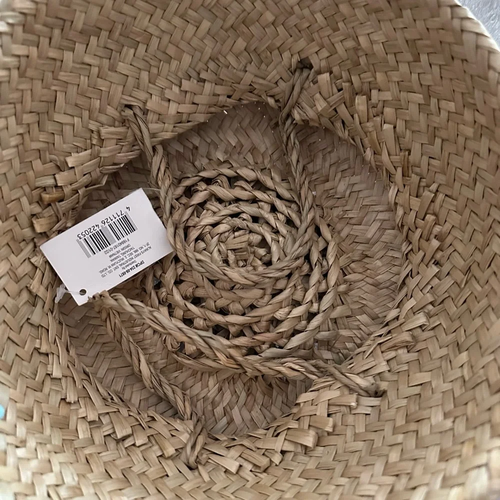 N/A woven basket